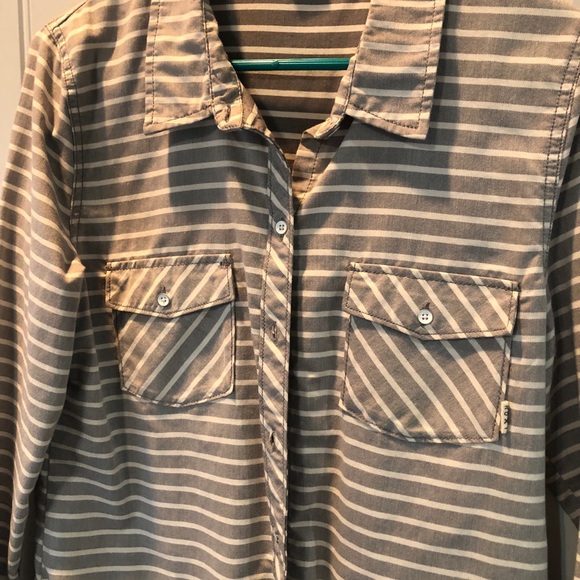 Button down shirt - Picture 2 of 6